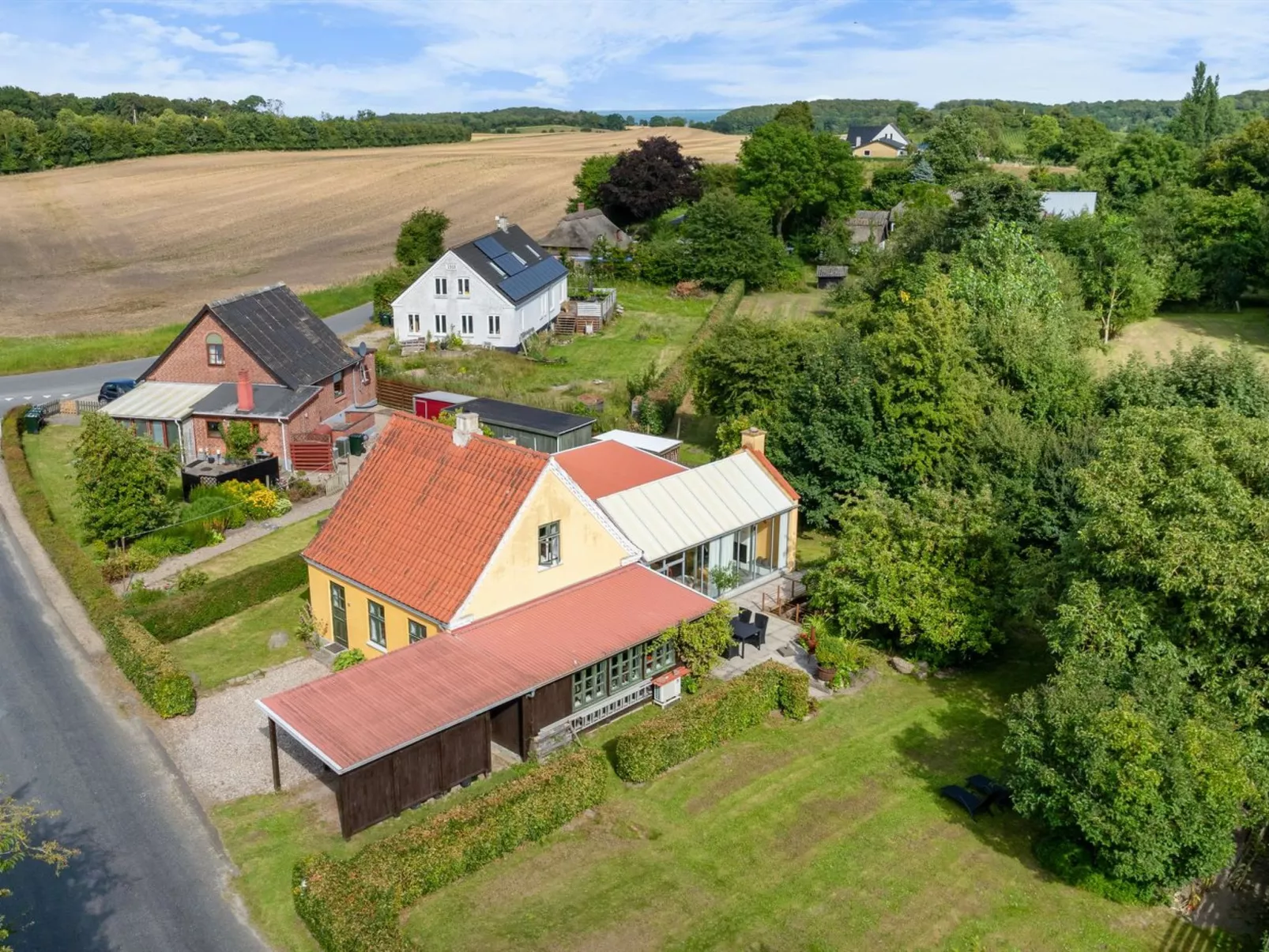 "Huno" - 2km from the sea