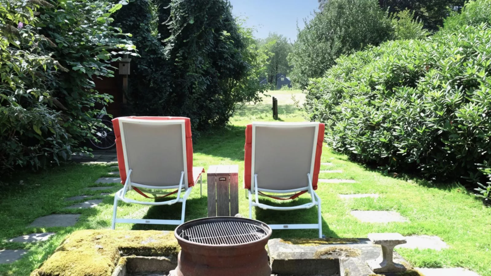 Wellnesshuisje Kalheupink-Tuinen zomer