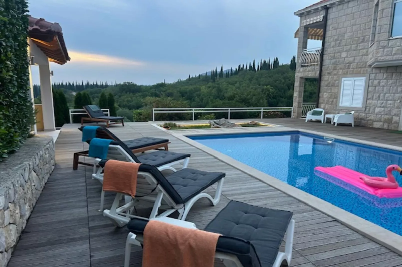 Villa Oasis Cypress - Three Bedroom Villa with Terrace and Swimming Pool-Zwembad