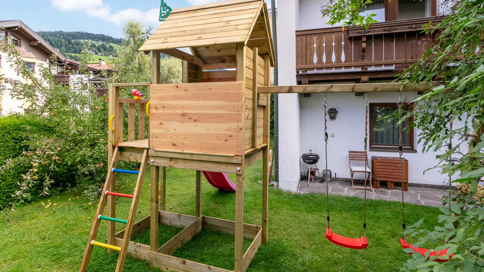 Apart An der Ache-Tuinen zomer