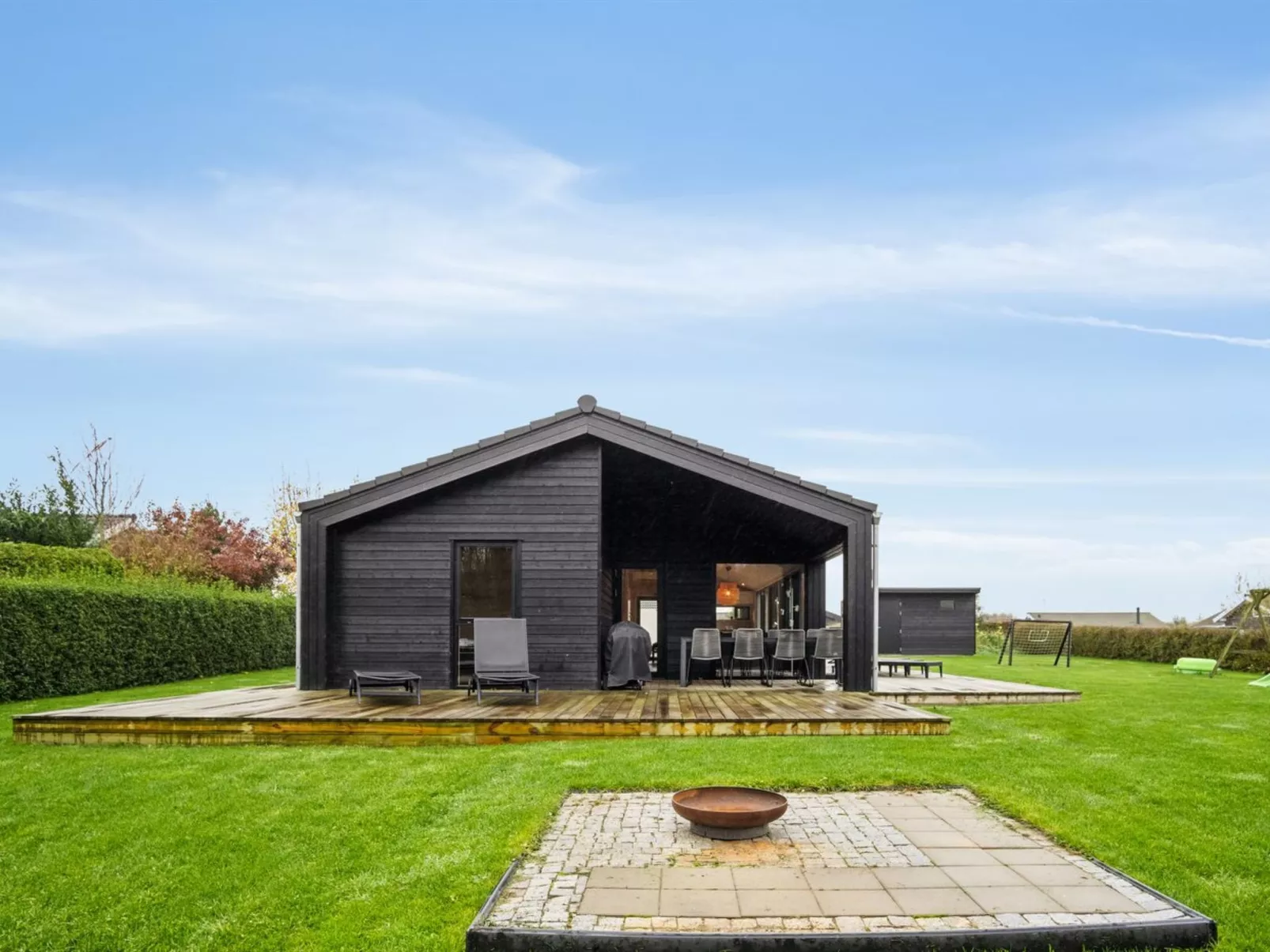 "Ehmi" - 750m from the sea