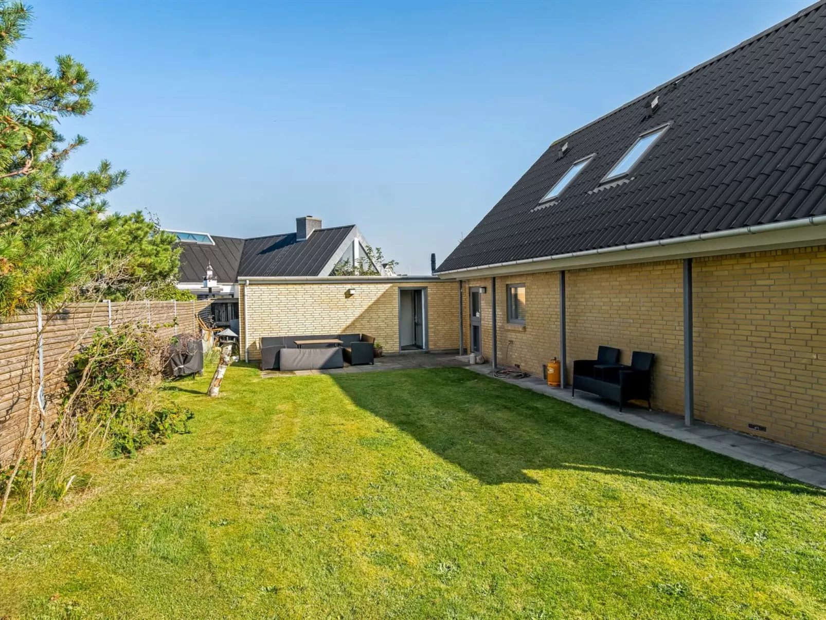 "Isabel" - 600m from the sea