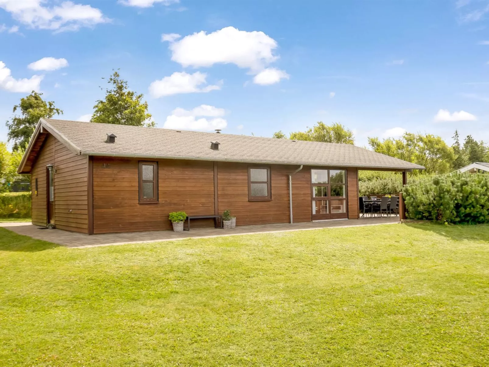 "Yngve" - 3.5km from the sea