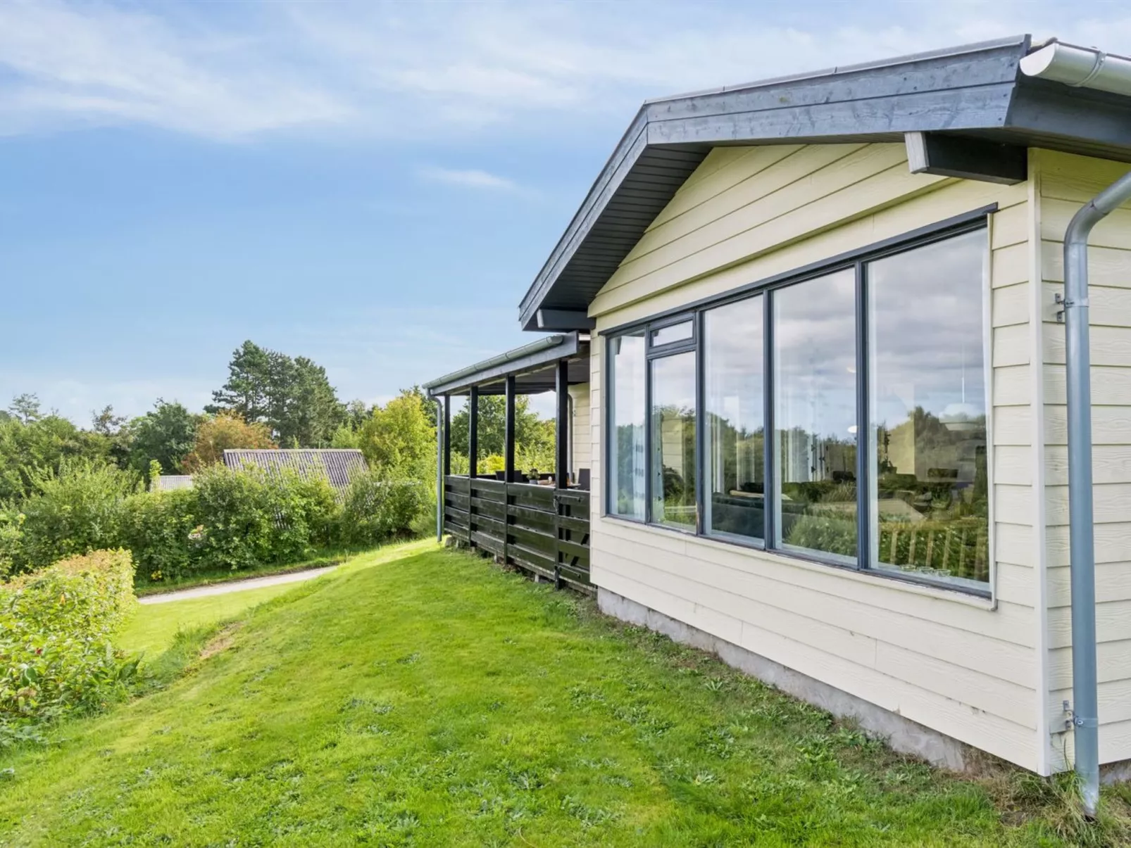 "Eliana" - 300m from the sea