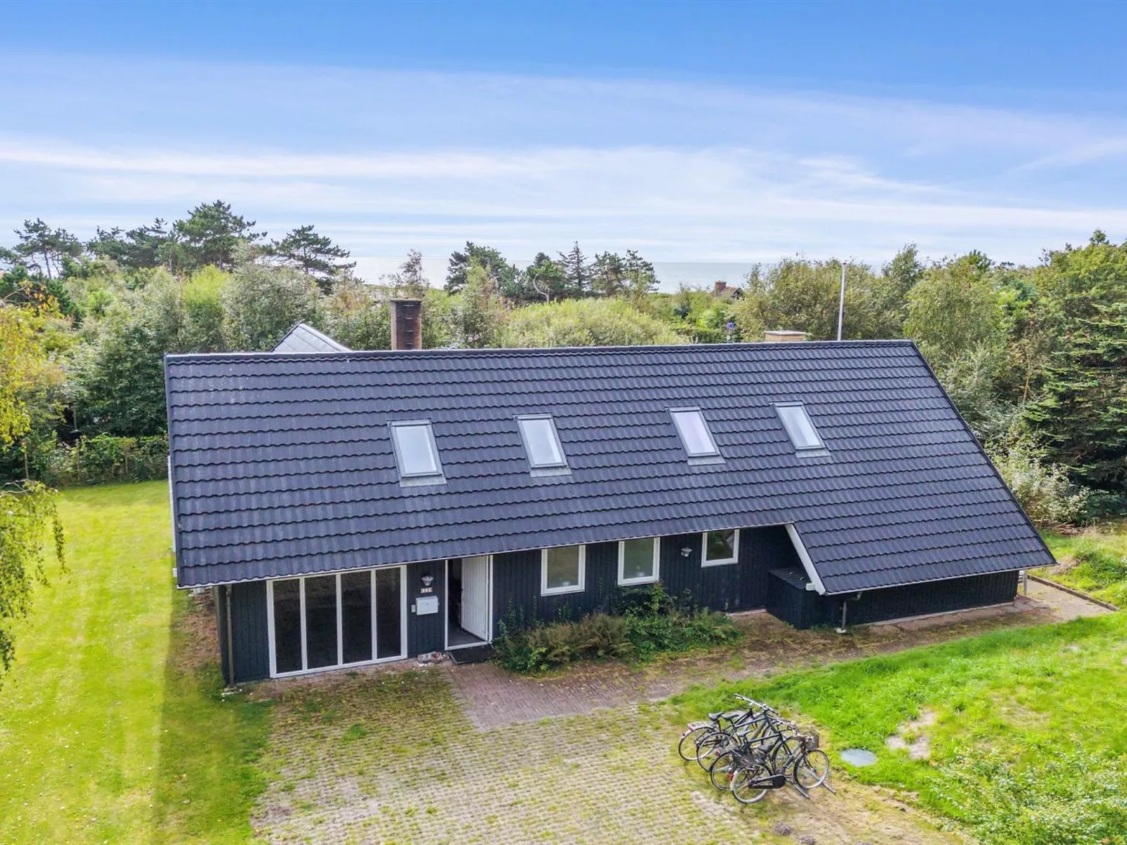 "Eugenie" - 100m from the sea