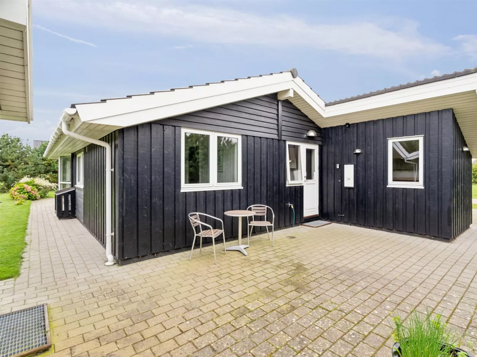 "Eljena" - 700m from the sea