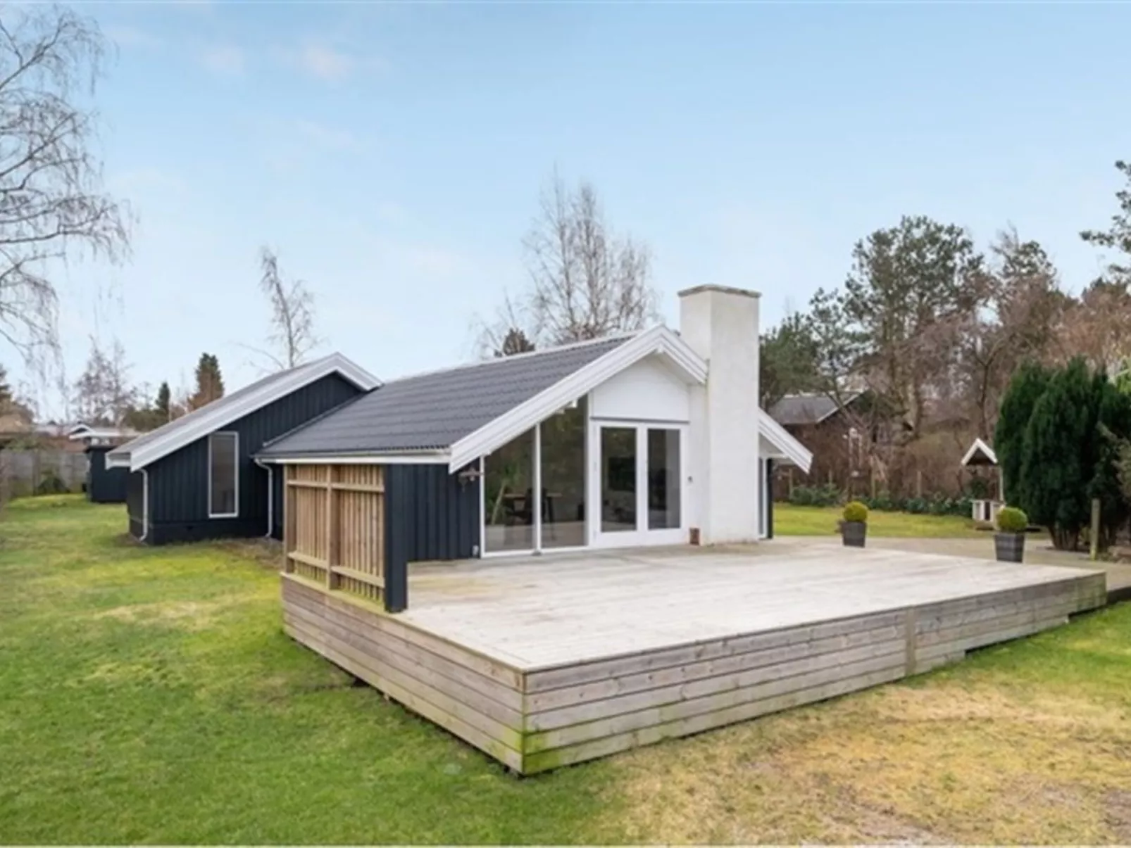 "Frithlef" - 1.3km from the sea