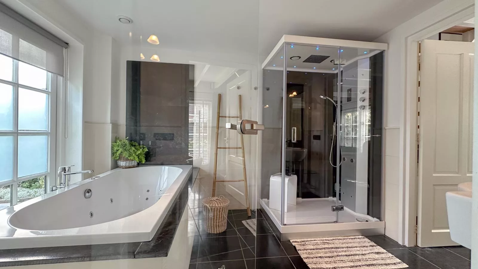 Enjoy for two-Badkamer