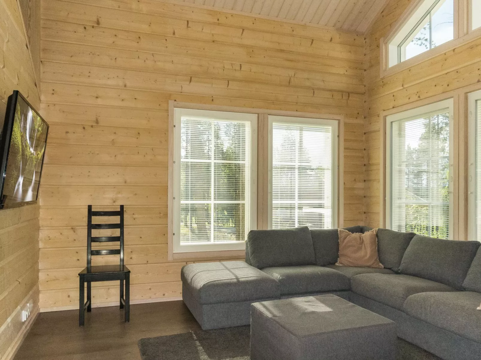 South point apartments 4a