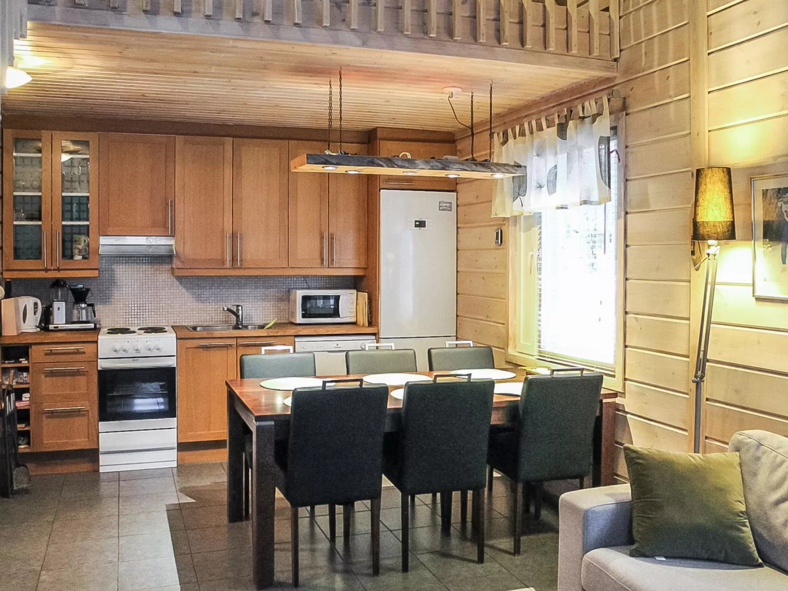 Ylläs iisakki as. 10a