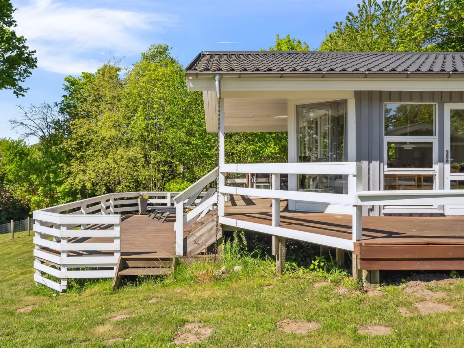 "Conradine" - 600m from the sea