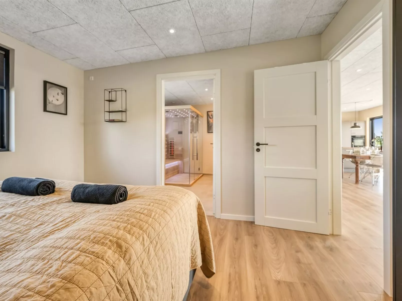 "Edvia" - 200m to the fjord