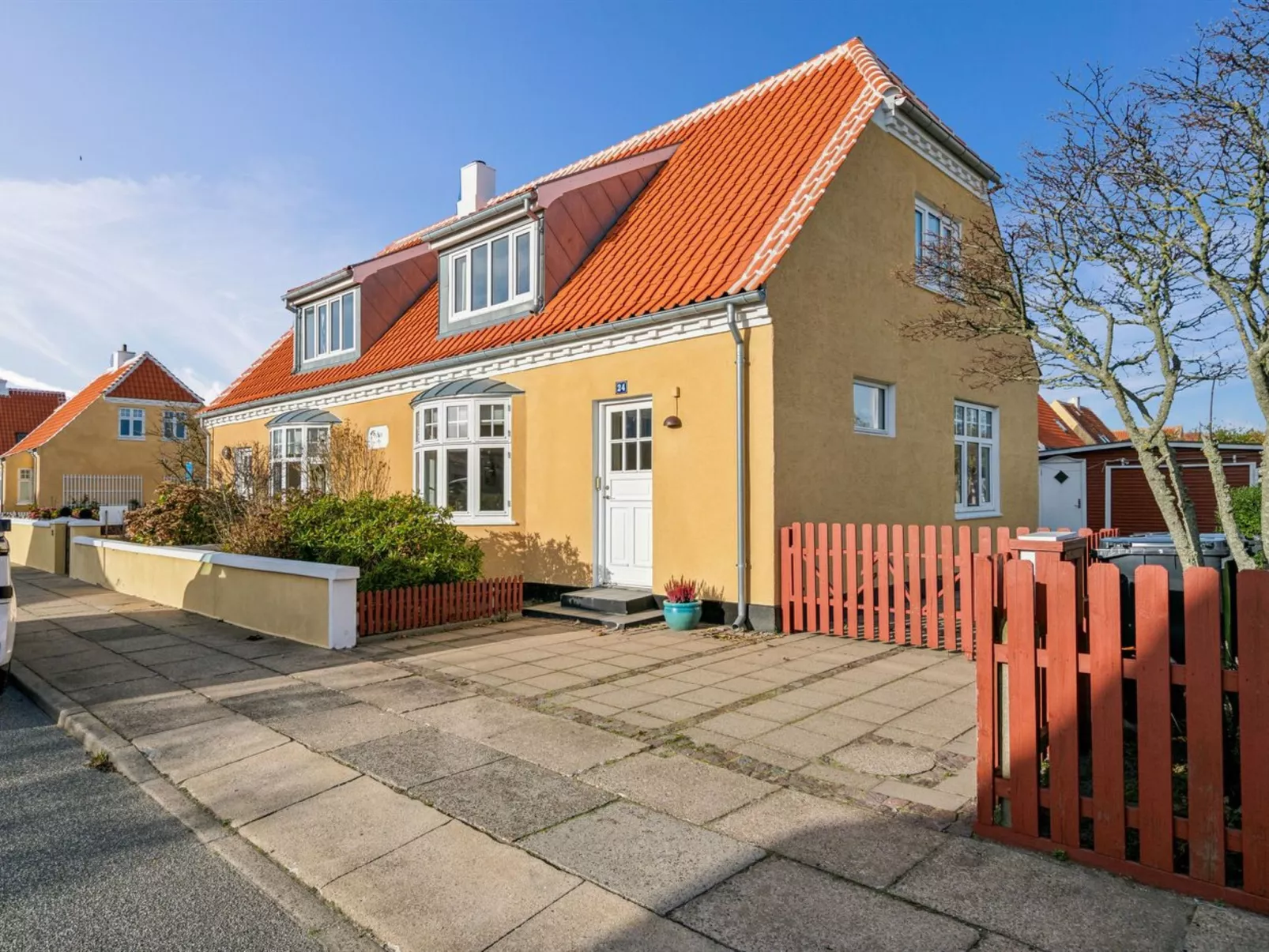 "Helemine" - 900m from the sea