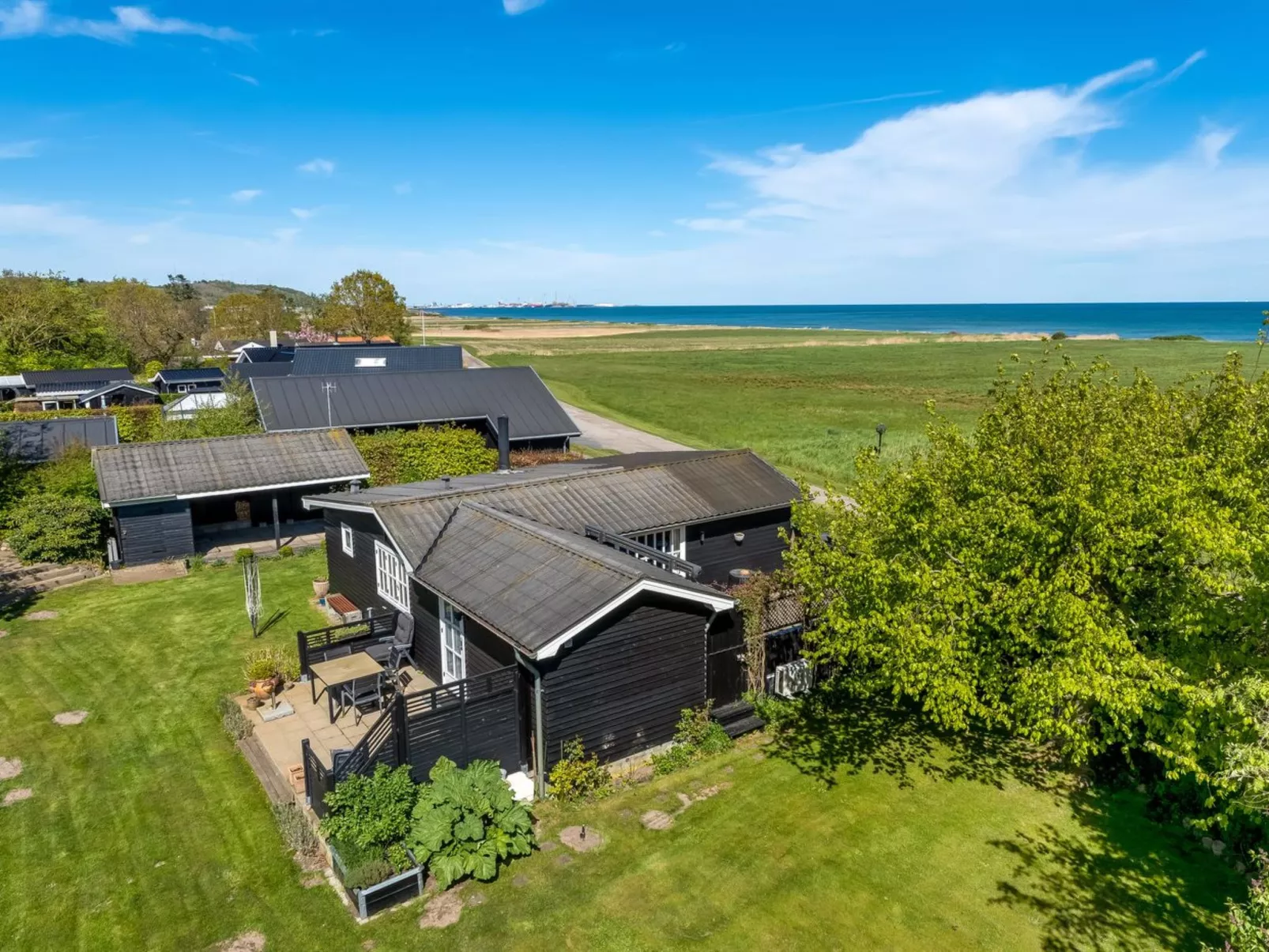 "Welma" - 200m from the sea