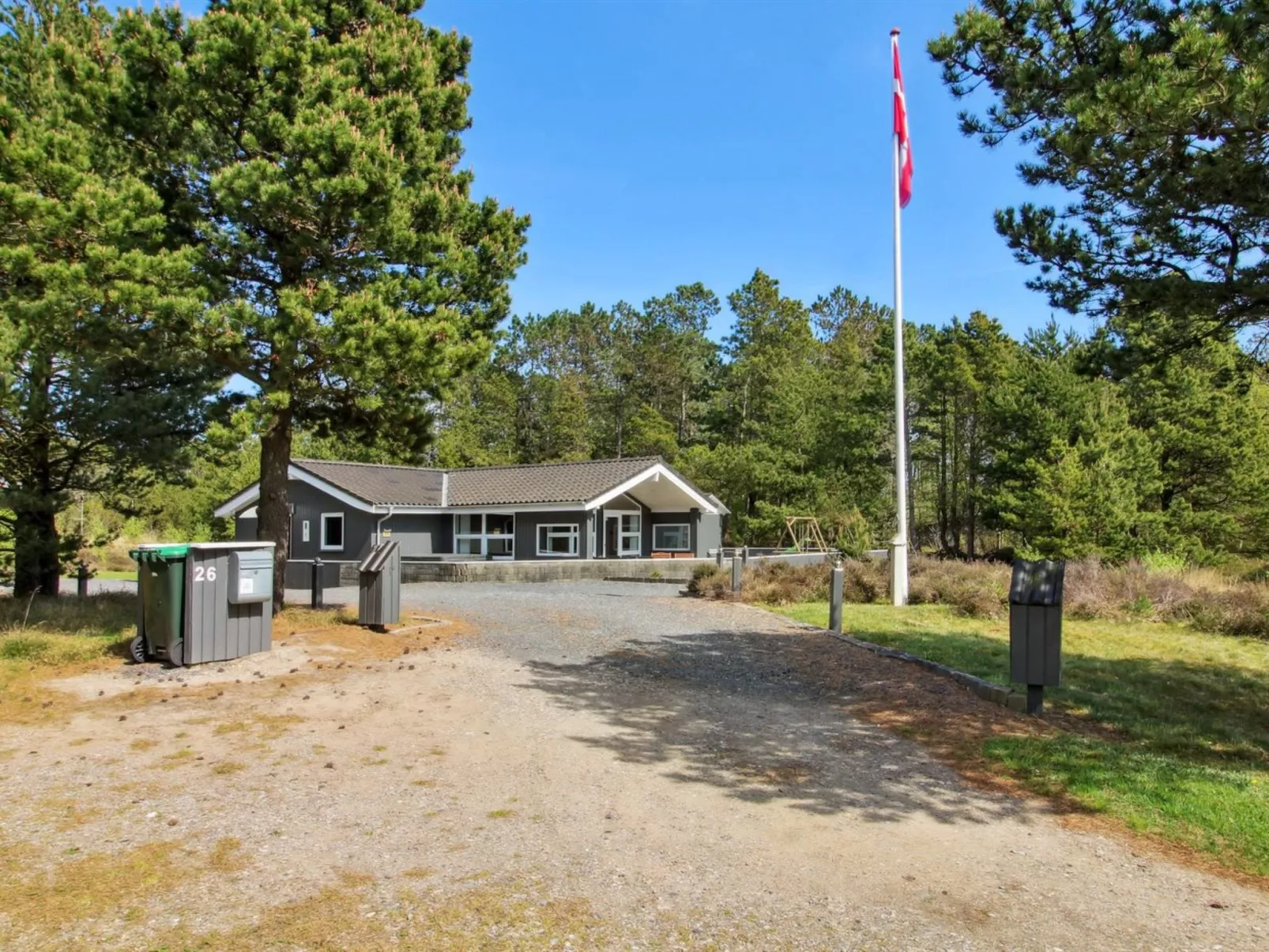 "Kiowa" - 4km from the sea