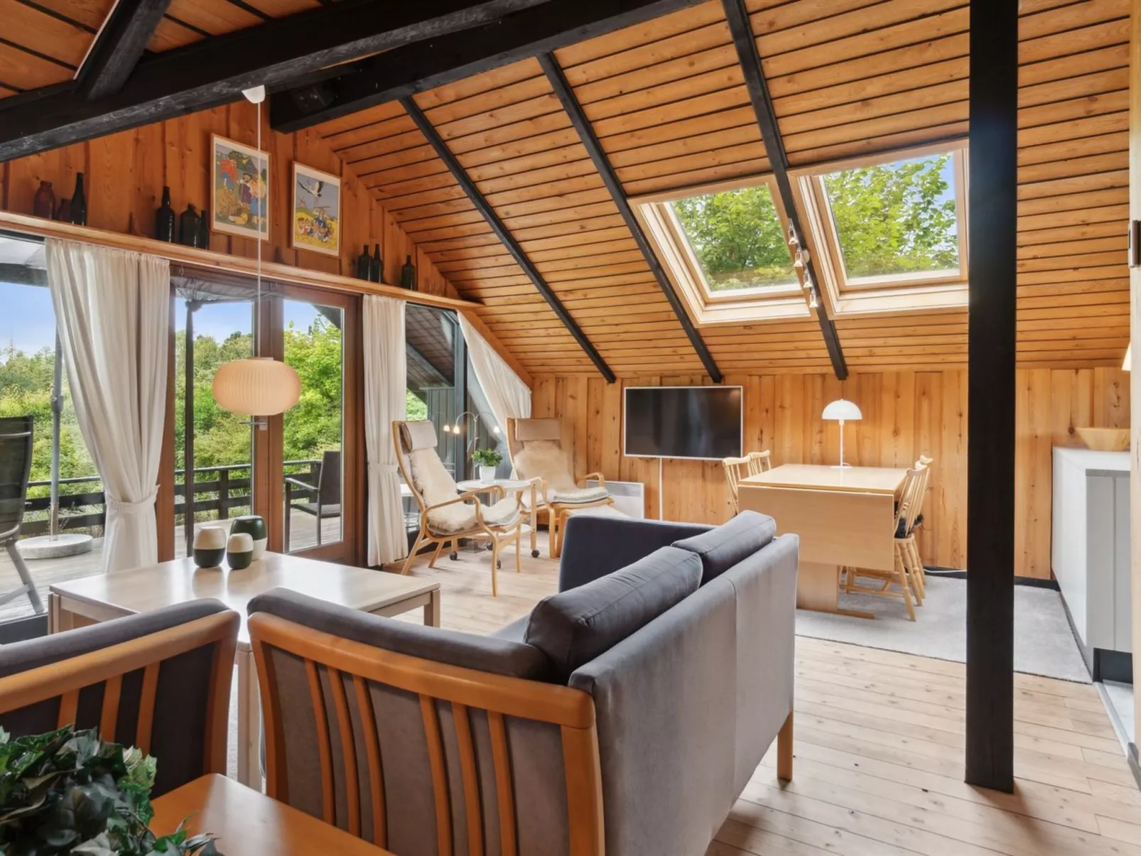 "Aaltje" - 800m from the sea