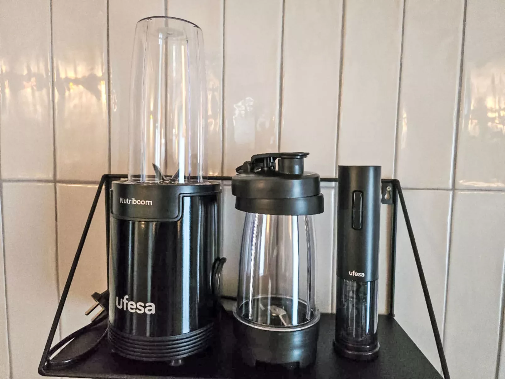 Luxury Mountain Attic with AC & Netflix-Binnen