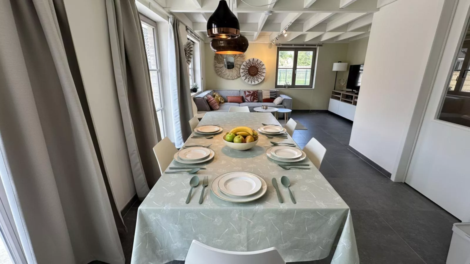 Westhinder II H28-Eetkamer