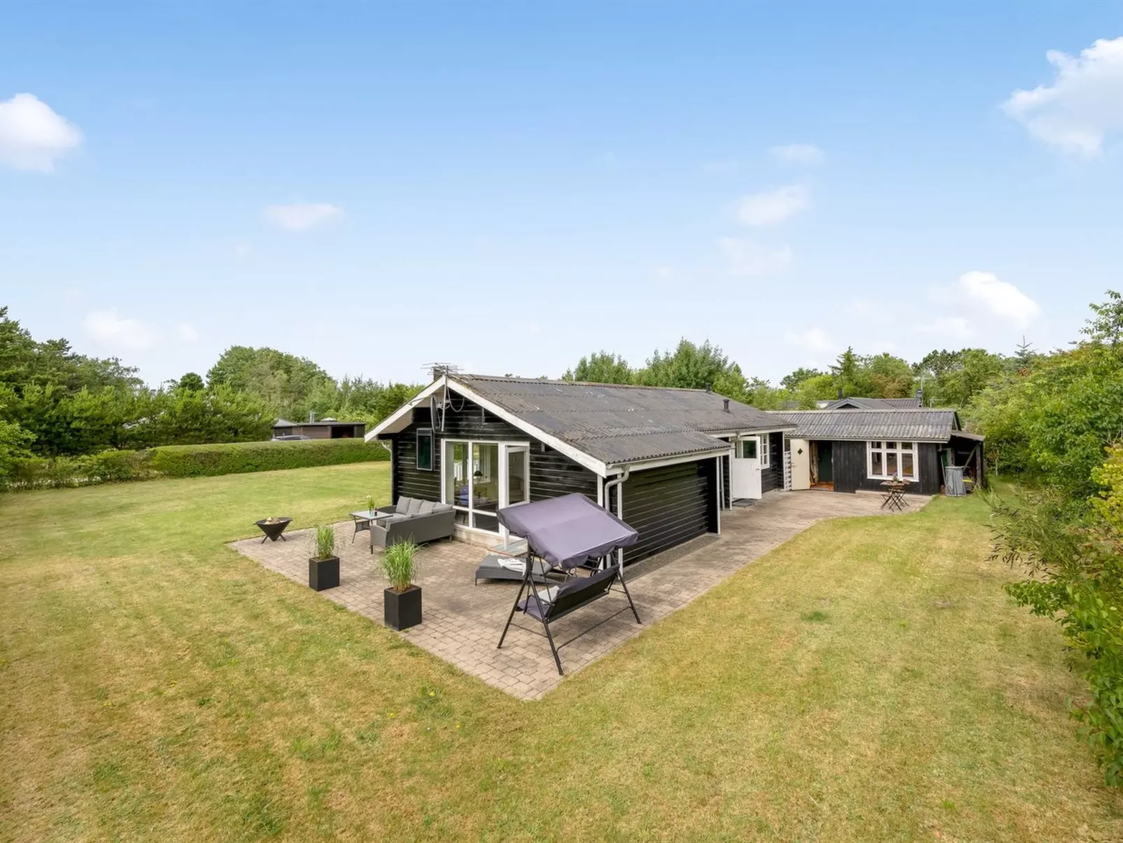 "Blesse" - 500m to the fjord-Buiten