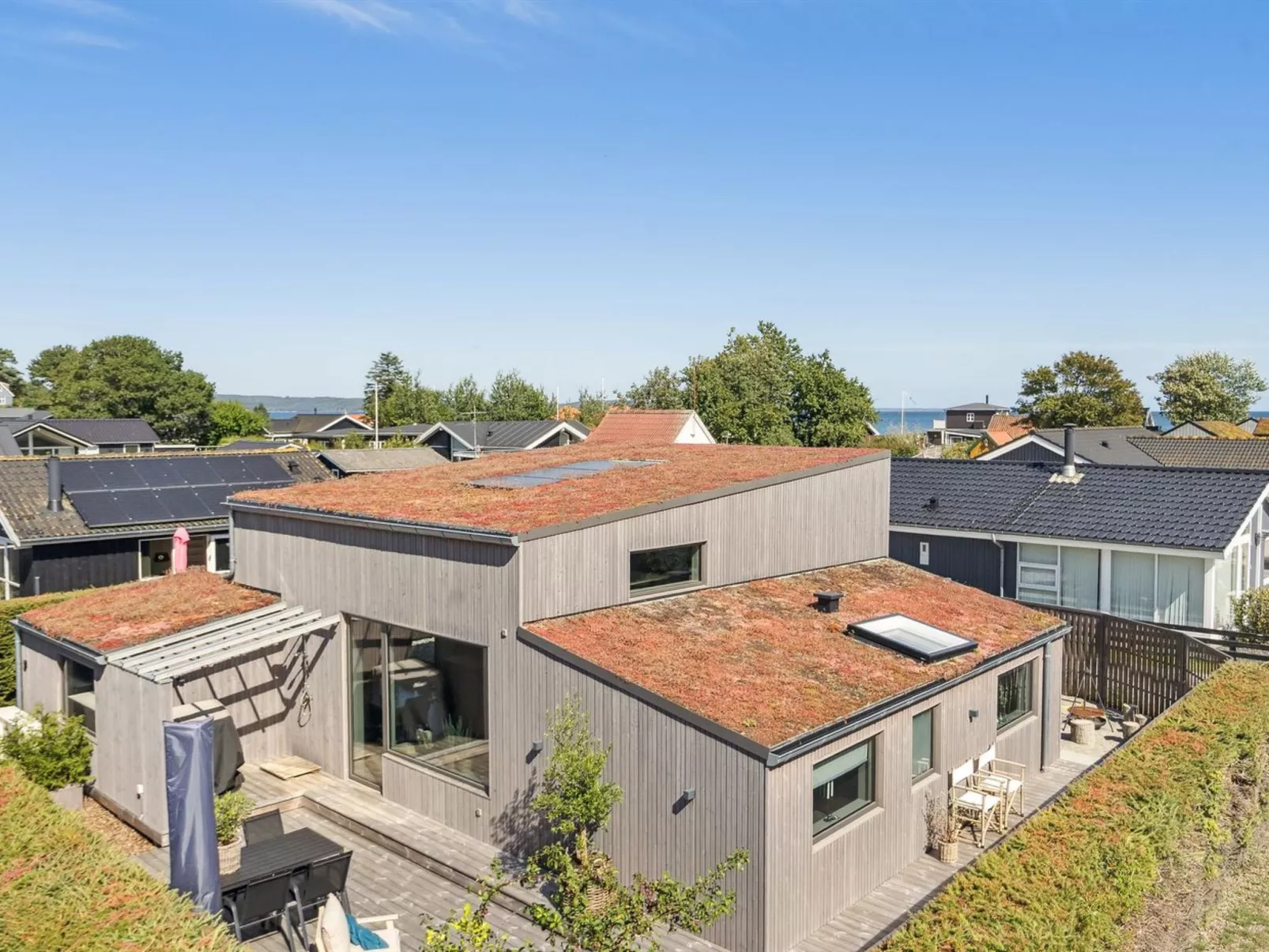 "Elvie" - 150m from the sea