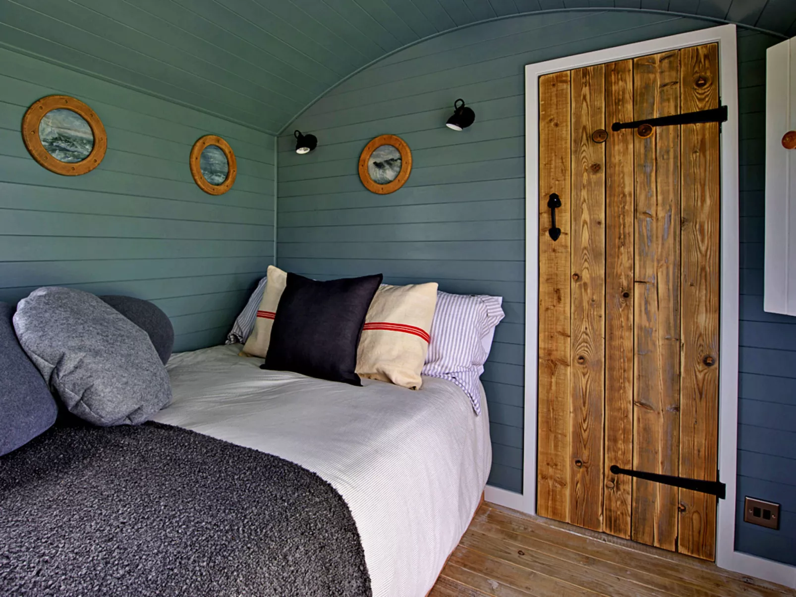 'Susanna' Poachers Hut