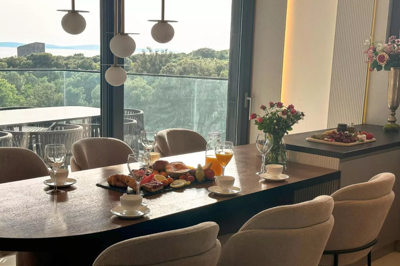 Leonarda Waterfront Residences- Three-Bedroom Penthouse with Infinity Pool (The Skyview Penthouse) - S4