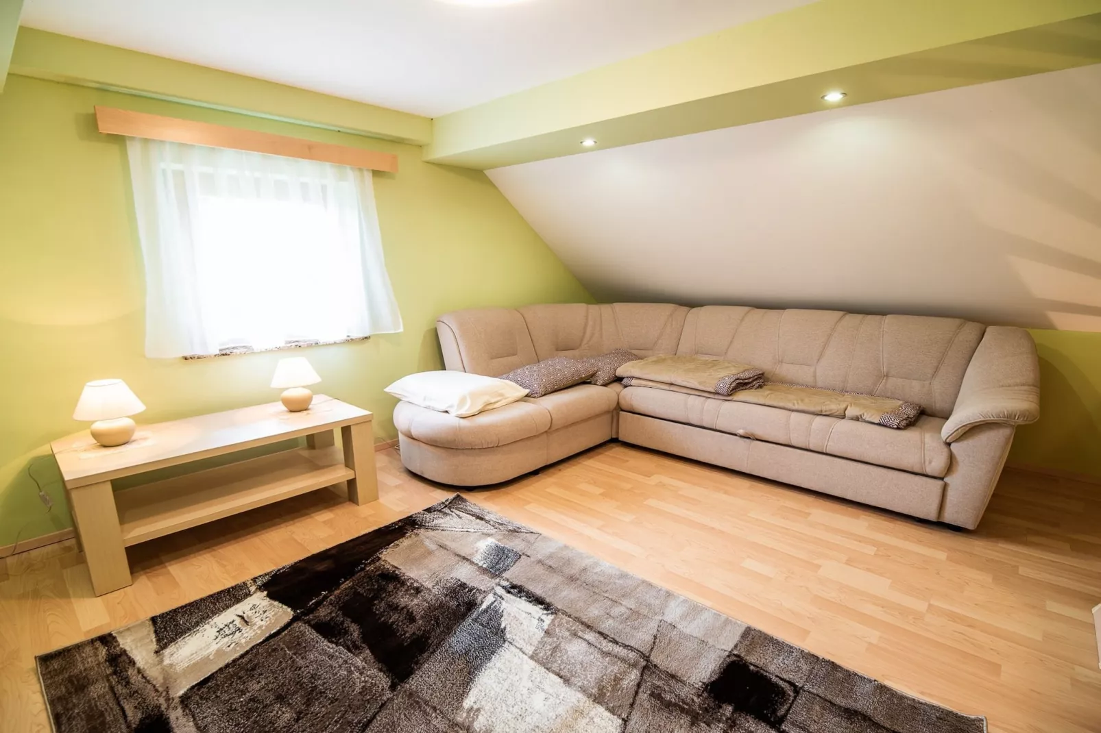 Golden Horizon Holiday Home with Terrace and Garden - One Bedroom Holiday Home with Terrace and Garden