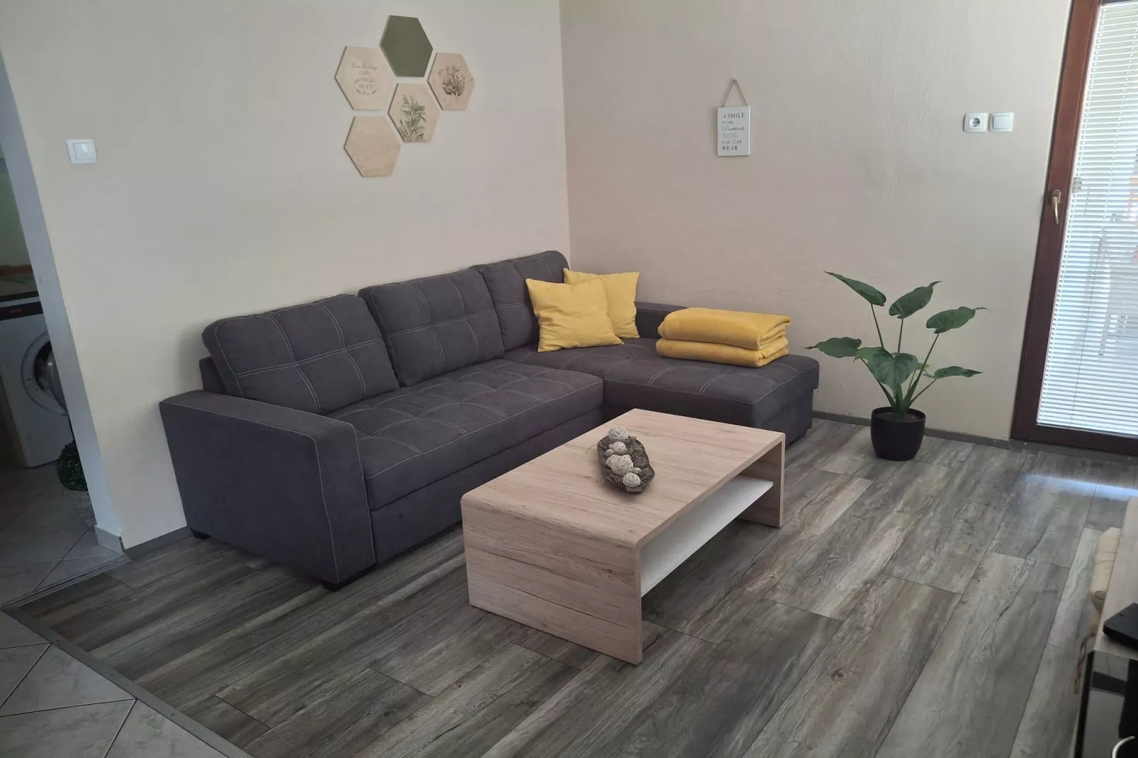 Luce Hilltop Cozy Apartment - Two Bedroom Apartment