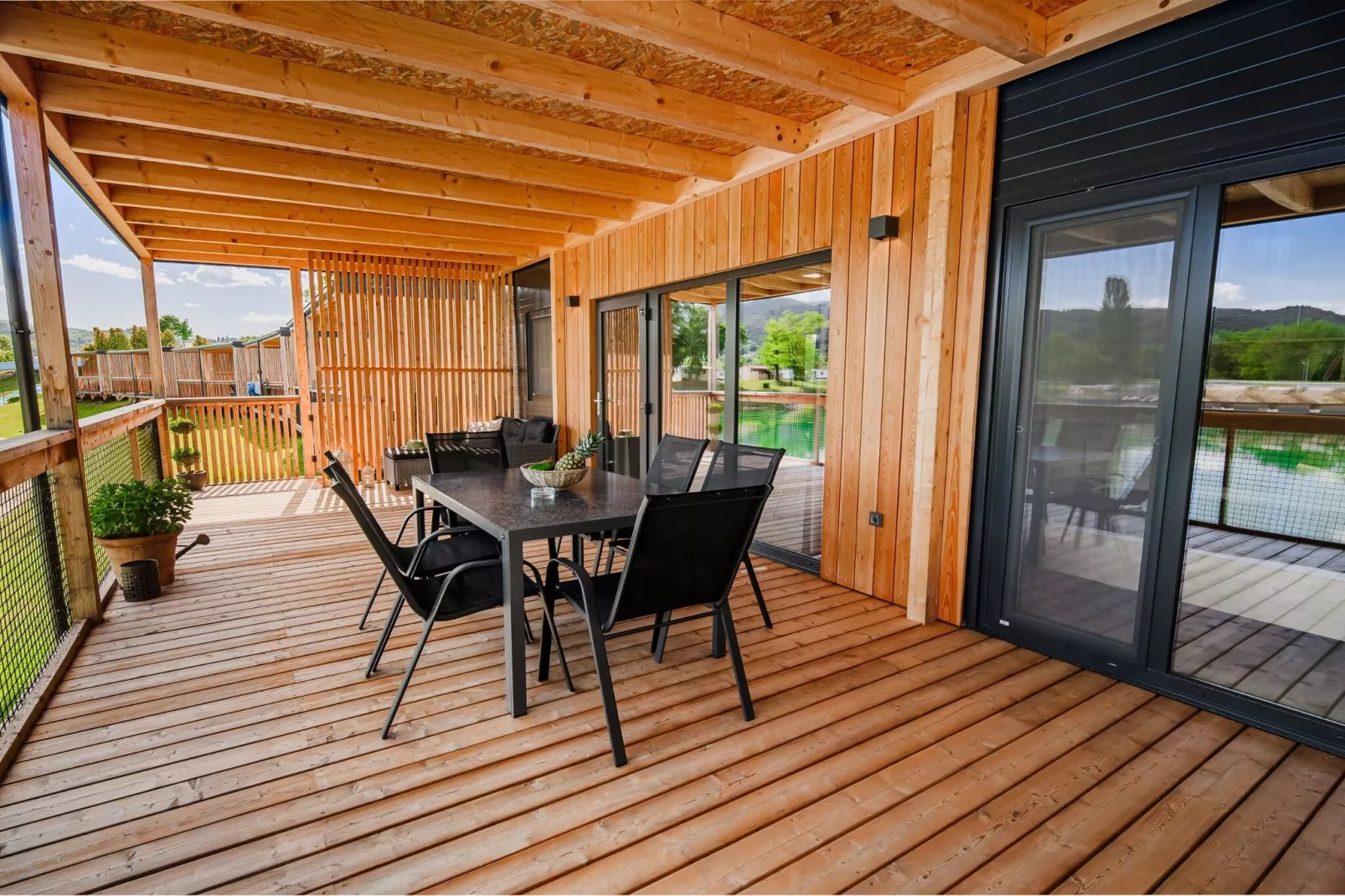 Lakeside Luxury Retreat Mobile Homes with Thermal Riviera Tickets - Three Bedroom Mobile Home 15\/021