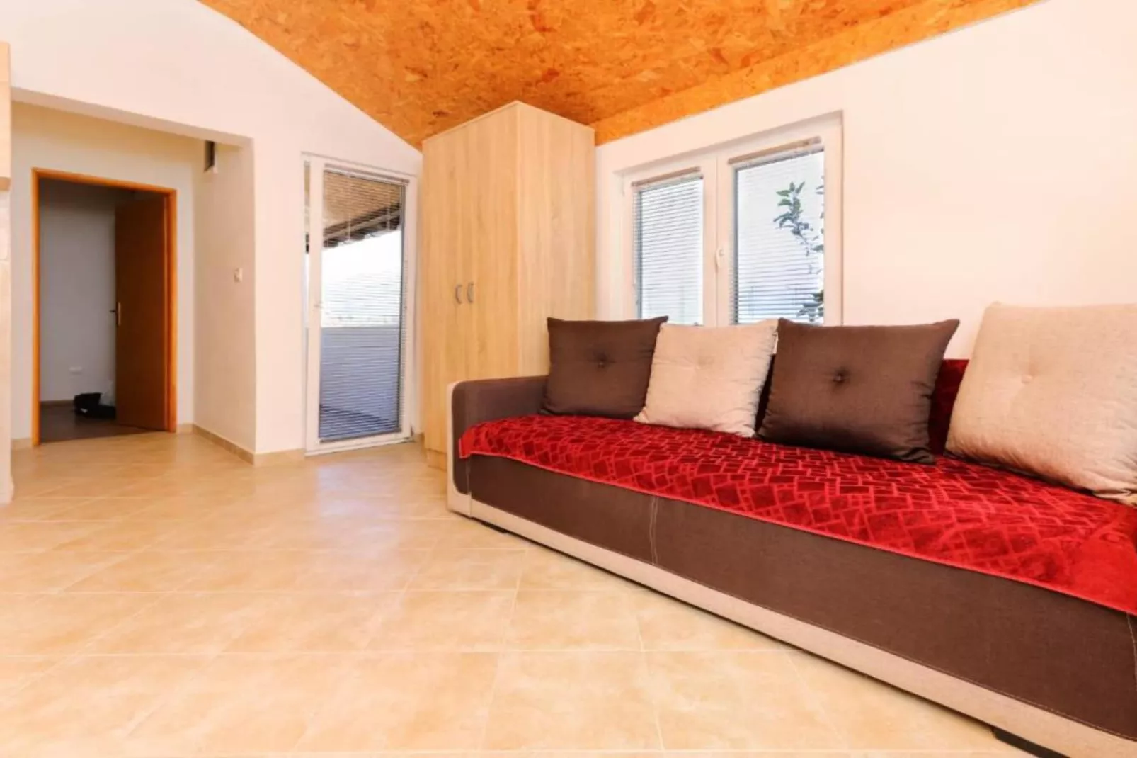 Beachfront Escape – Steps from the Crystal-Clear Sea - One Bedroom Apartment 2