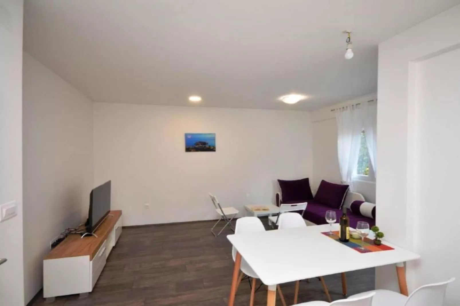 Adriatic Haven – Cozy Tivat Apartment with a Terrace - One Bedroom Apartment 1