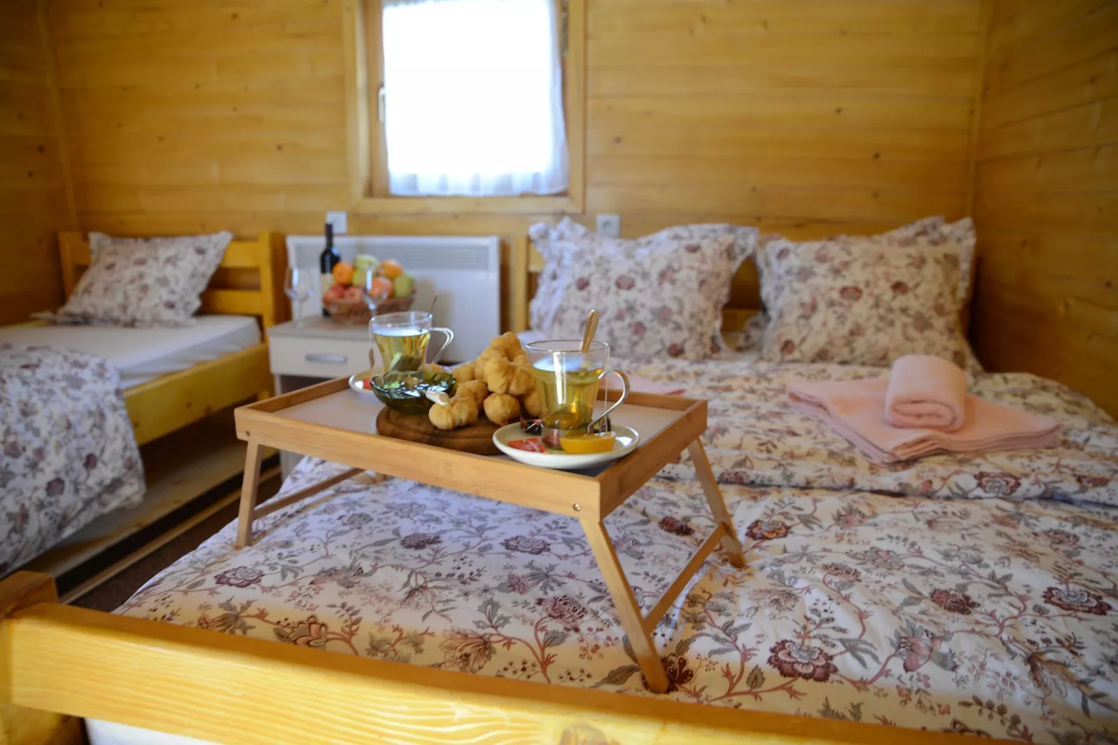 Cozy Berane Stay in Ski Area with On-Site Restaurant - Comfort Cottage with balcony 4