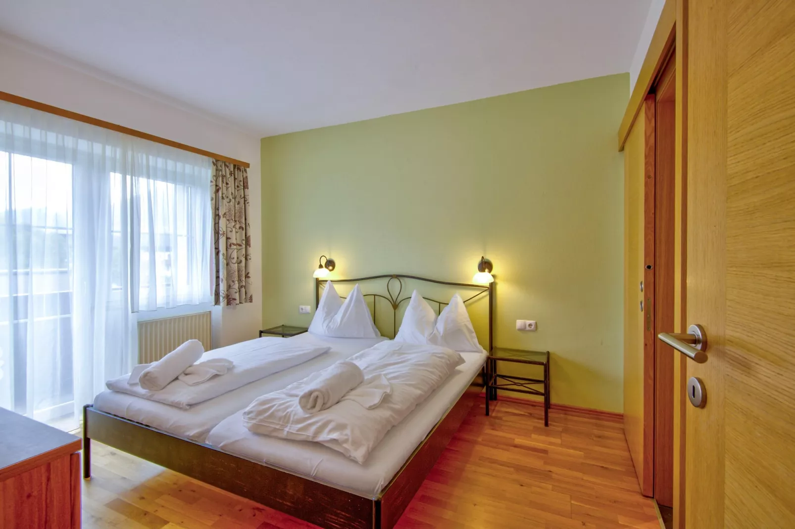 Vicky Apartment Top 4