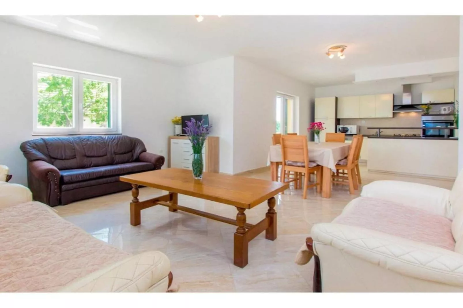 Villa Dalmacija Four Bedroom Villa with the pool