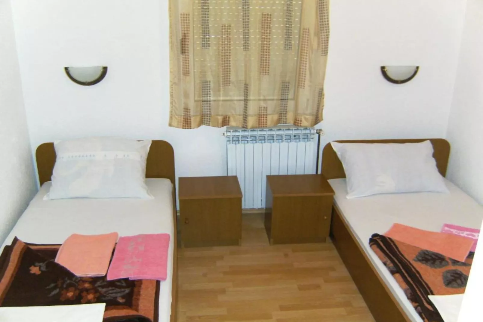 Twin room 2