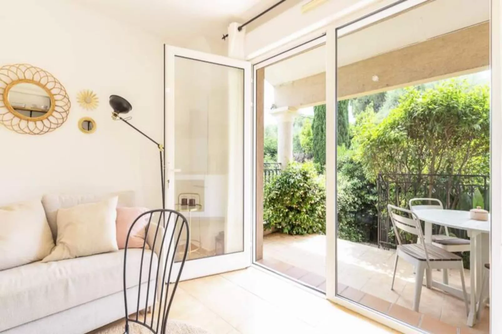 Résidence 2 Pièces Au Cap D’antibes Avec Parking– à 300m Des Plages De La Garoupe