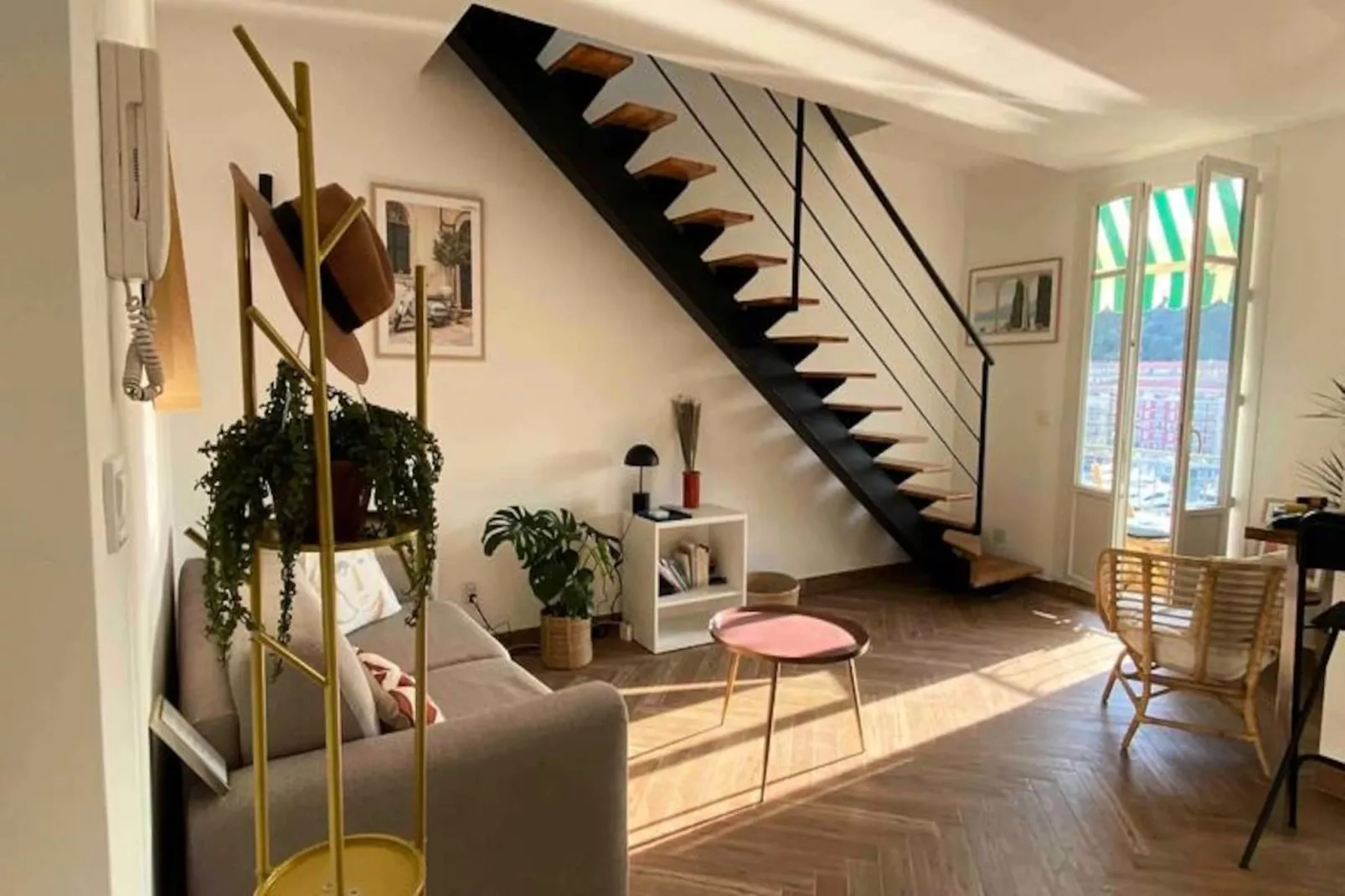 ✨magnifique Vue Sur La Mer Sur Le Port, Balcon S-o ✨