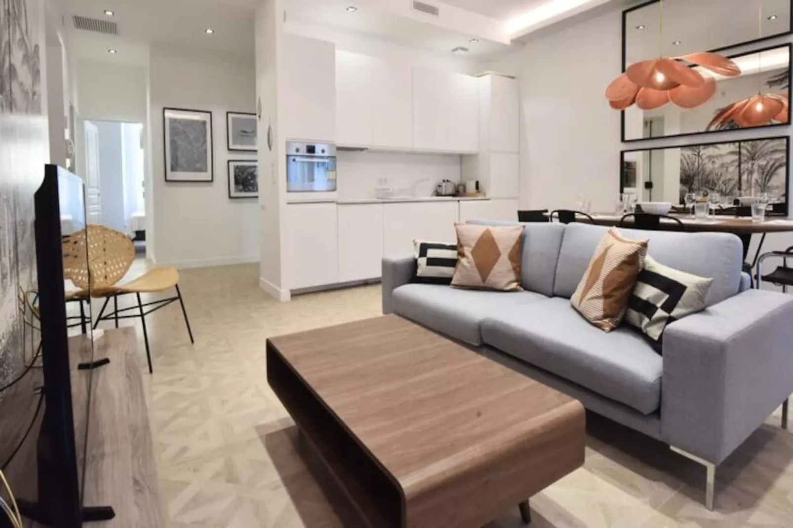 Résidence 4p Moderne En Centre-ville, 5min Palais & Plages !