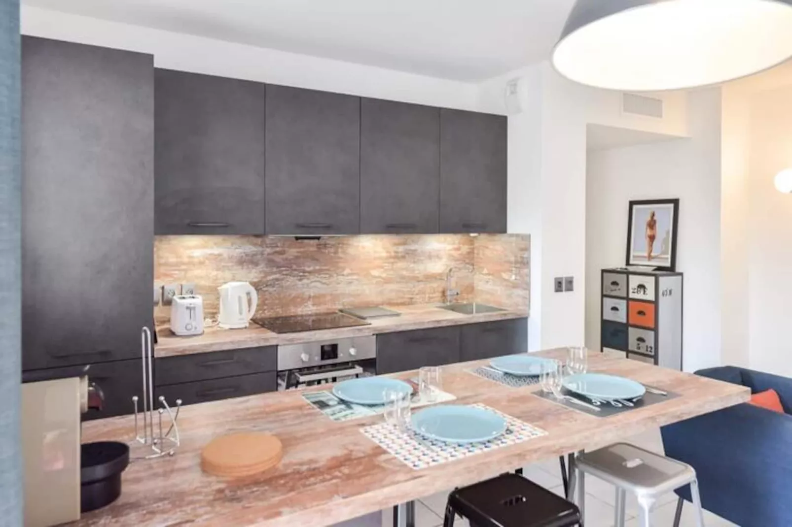 Résidence 3 Pi&egrave;ces Moderne Avec Piscine Au Palm Beach