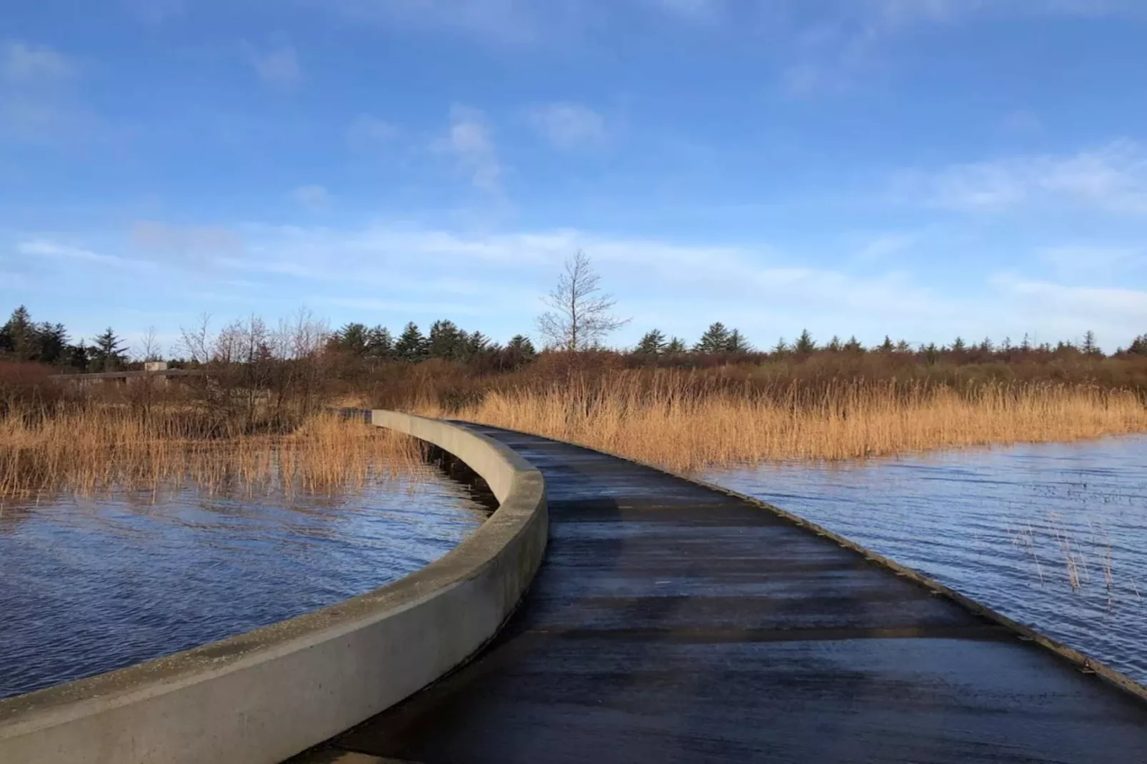 Betoverende toevluchtsoord in Henne Stad-By Traum-Waterzicht