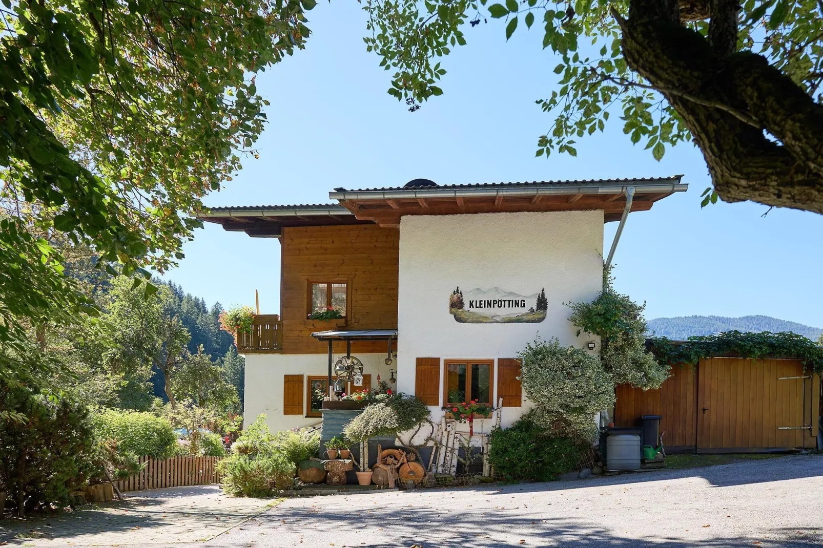 FeWo Kleinpötting Hüttau-Buitenkant zomer