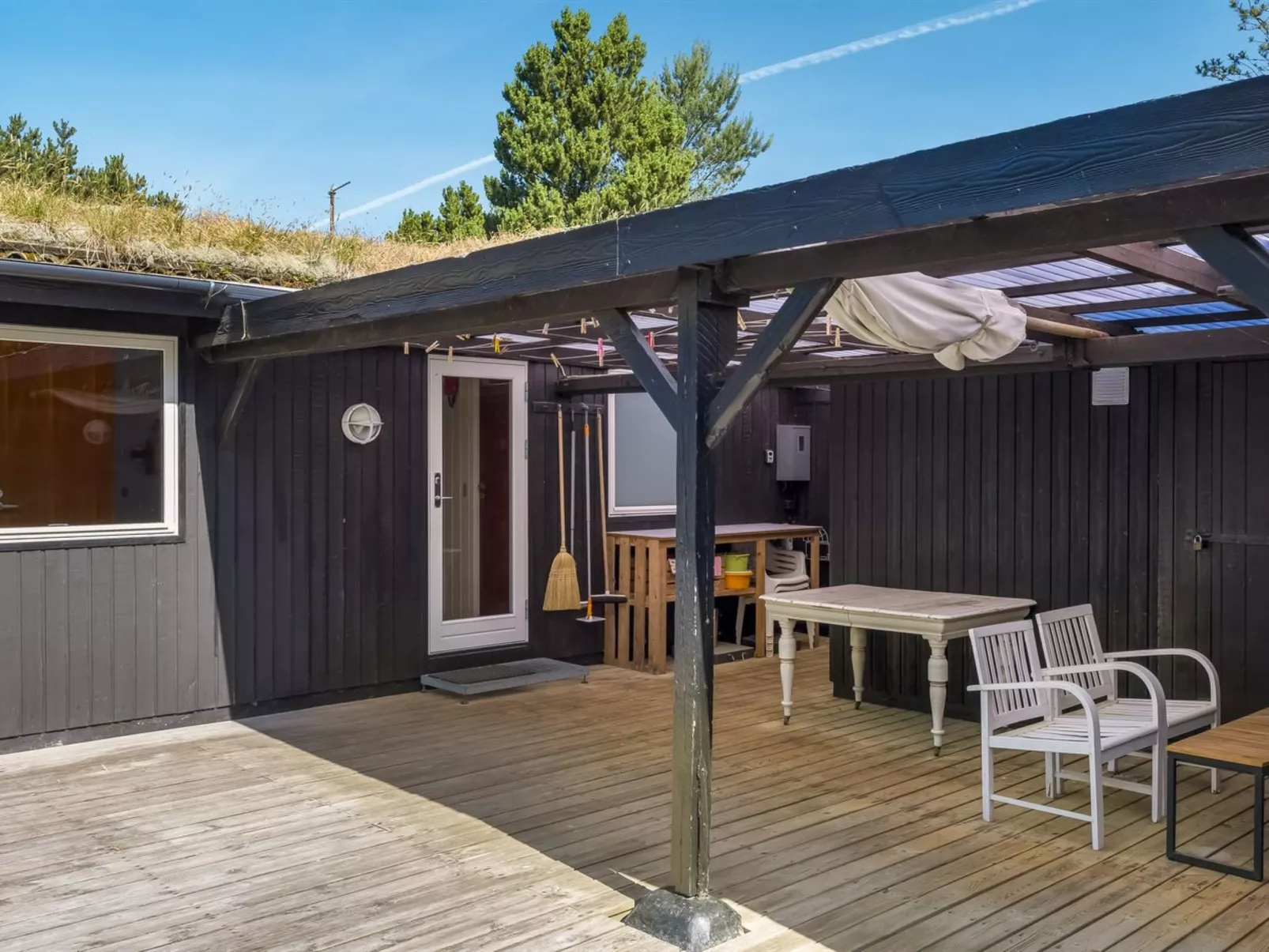 "Elin" - 3km from the sea