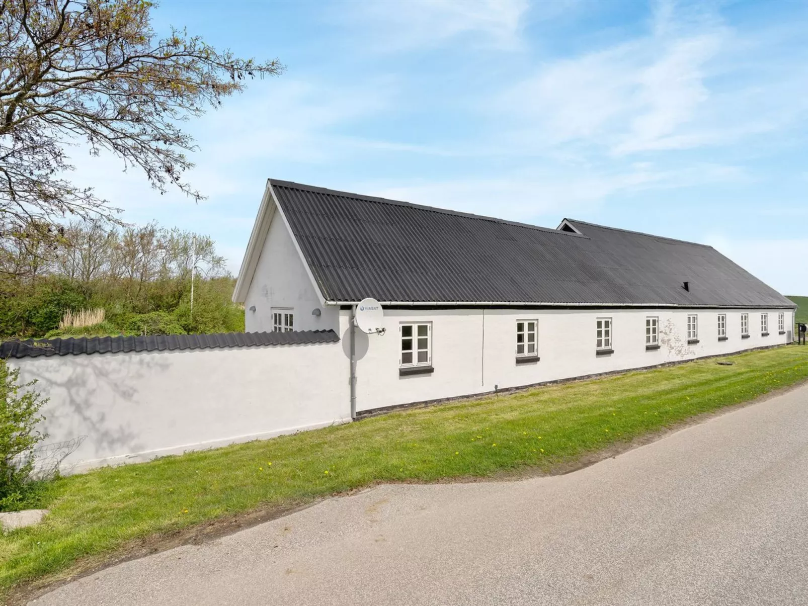 "Folkar" - 3km to the fjord