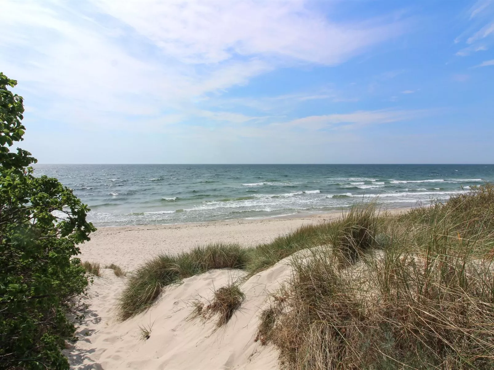 "Nuka" - 800m from the sea