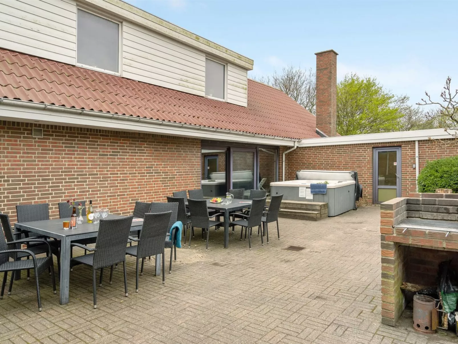 "Rahild" - 2km to the fjord