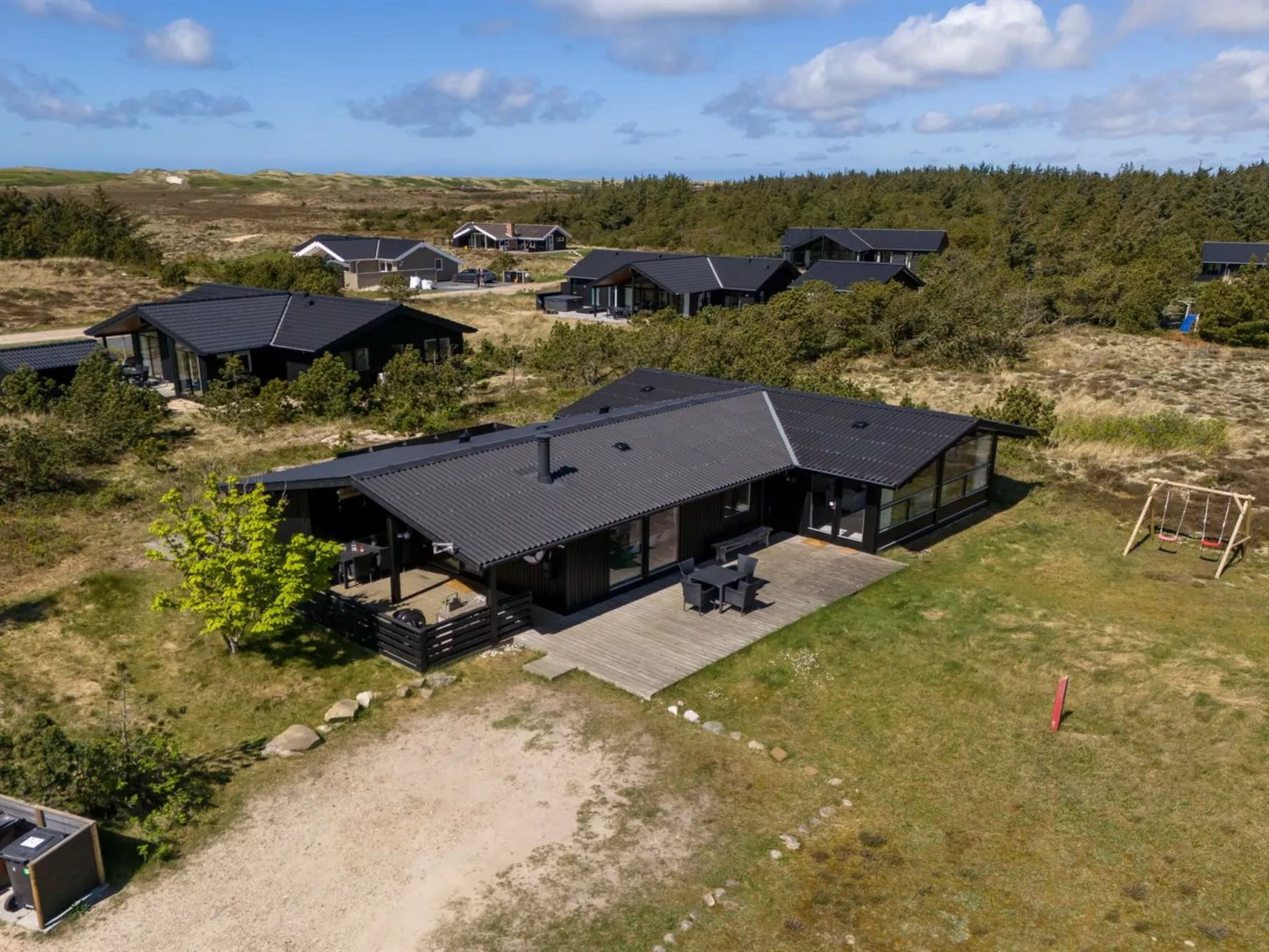 "Brunkil" - 500m from the sea