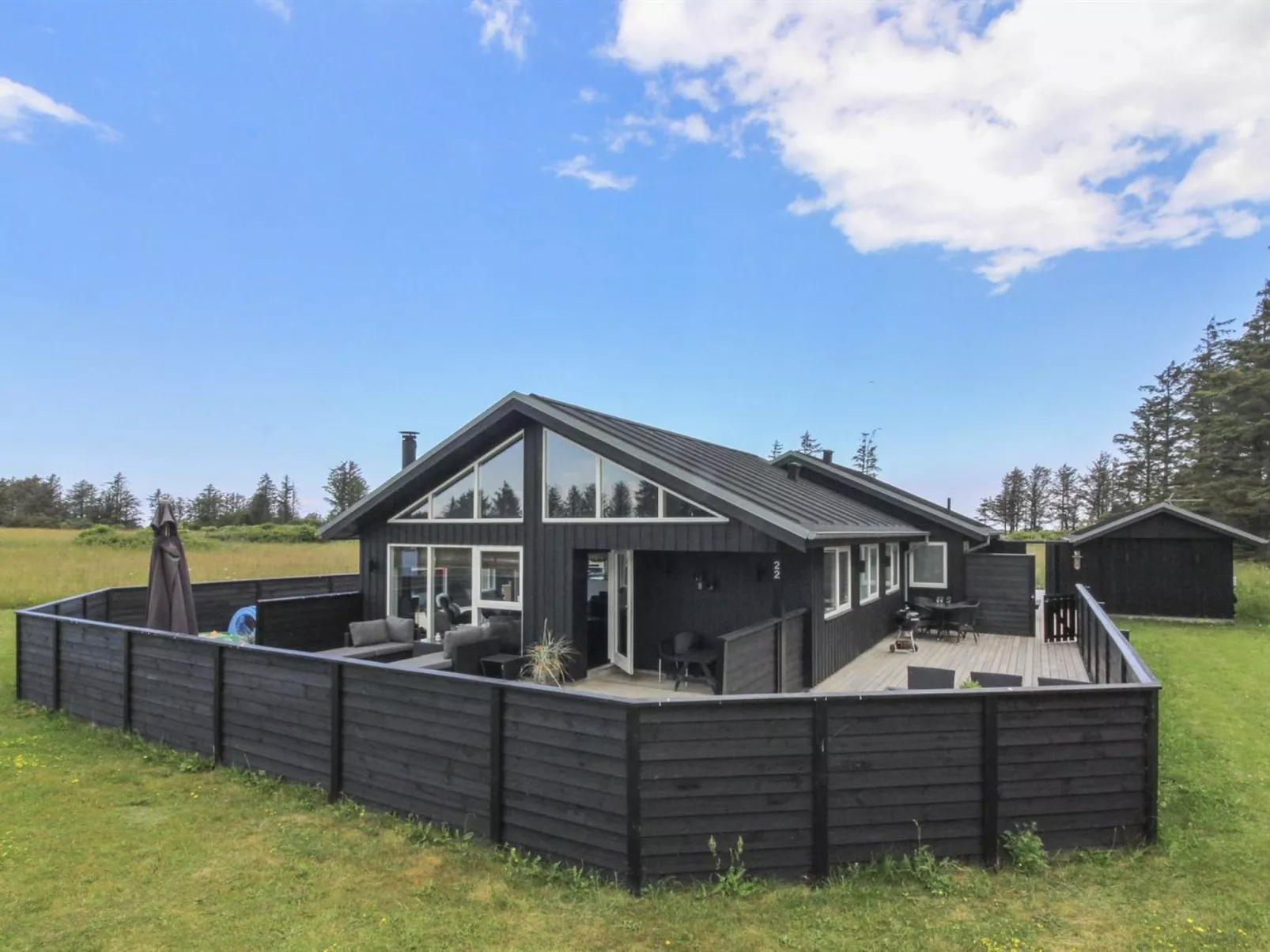 "Minna" - 975m from the sea