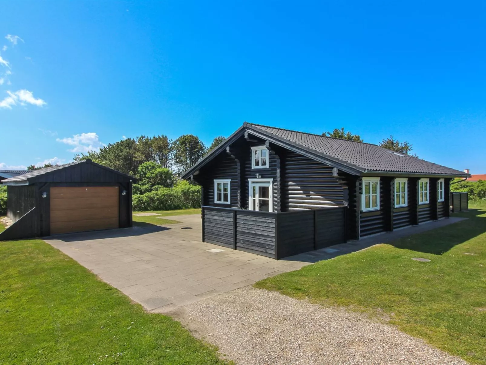 "Salmund" - 600m from the sea