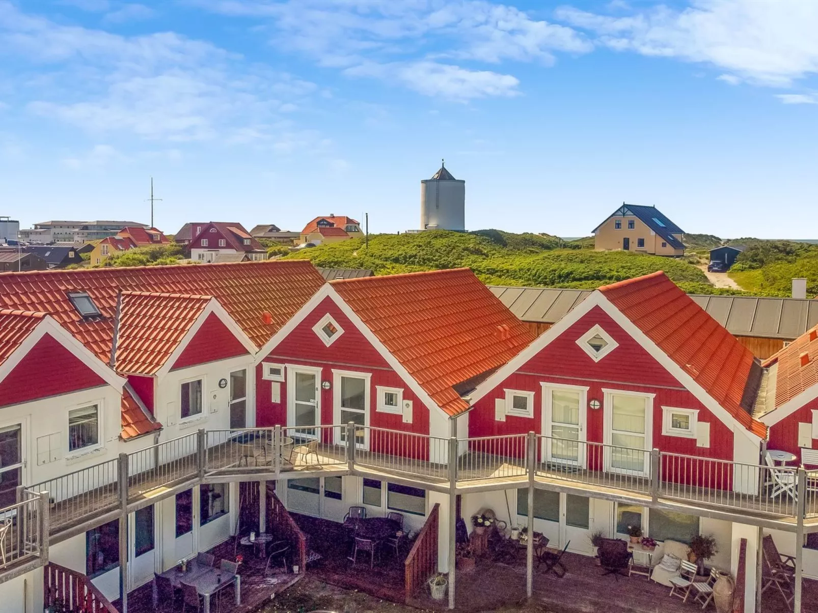 "Poulsen" - 200m from the sea