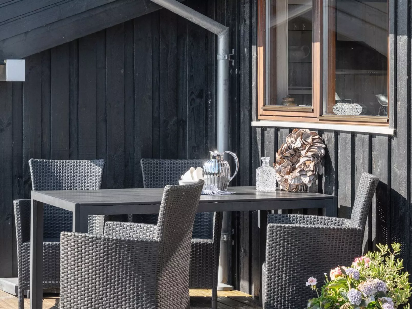 "Riana" - 375m from the sea